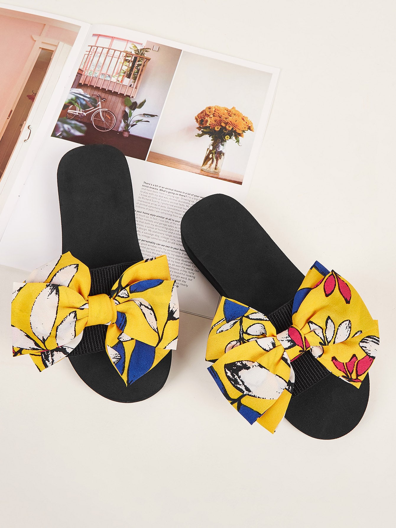 Шлепанцы с открытым носком и бантом