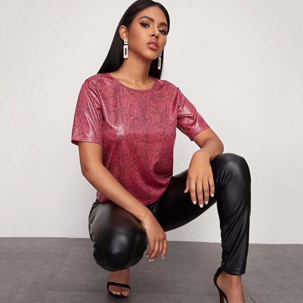 Футболка с круглым вырезом и змеиным принтом, Розовые
Футболка с круглым вырезом и змеиным принтом, Розовые