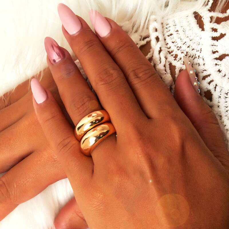 2pcs Metallic Smooth Ring, Gold 
2pcs Metallic Smooth Ring, Gold