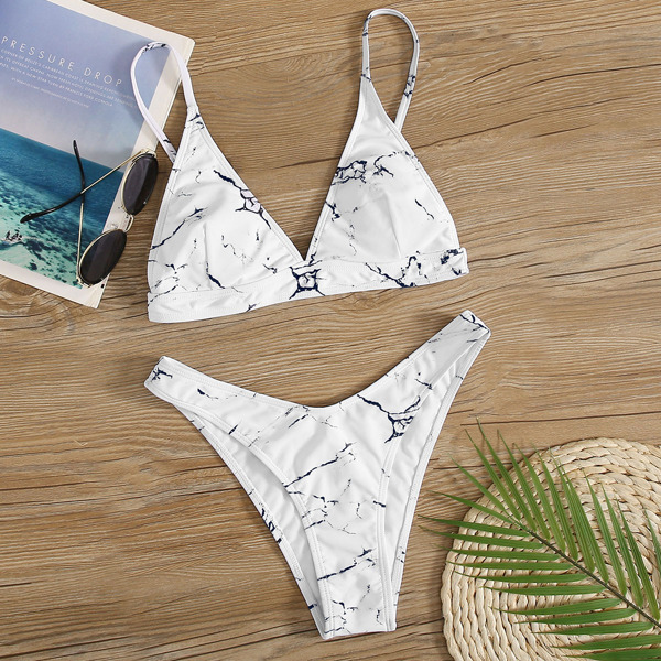 Бикини с высоким вырезом и мраморным узором, Белый
Бикини с высоким вырезом и мраморным узором, Белый