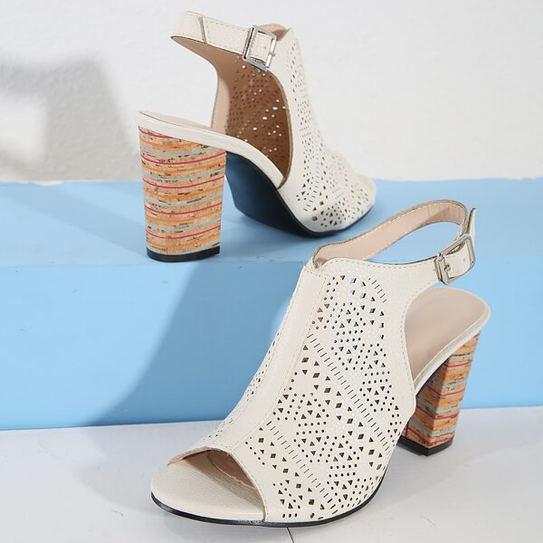 Туфли с массивным каблуком, Бежевые
Туфли с массивным каблуком, Бежевые