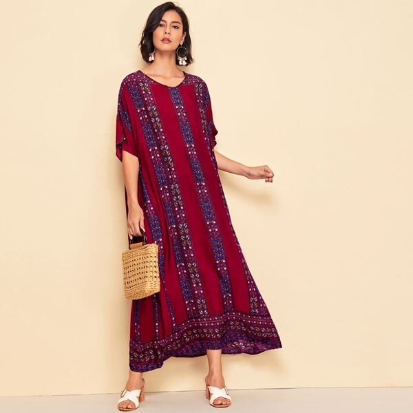 Платье с оригинальным рукавом и племенным принтом, Бургундия
Платье с оригинальным рукавом и племенным принтом, Бургундия