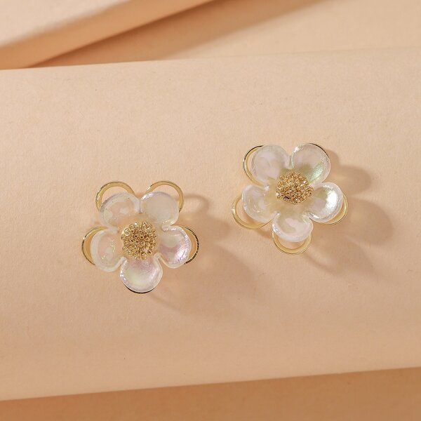 Flower Design Stud Earrings, Gold