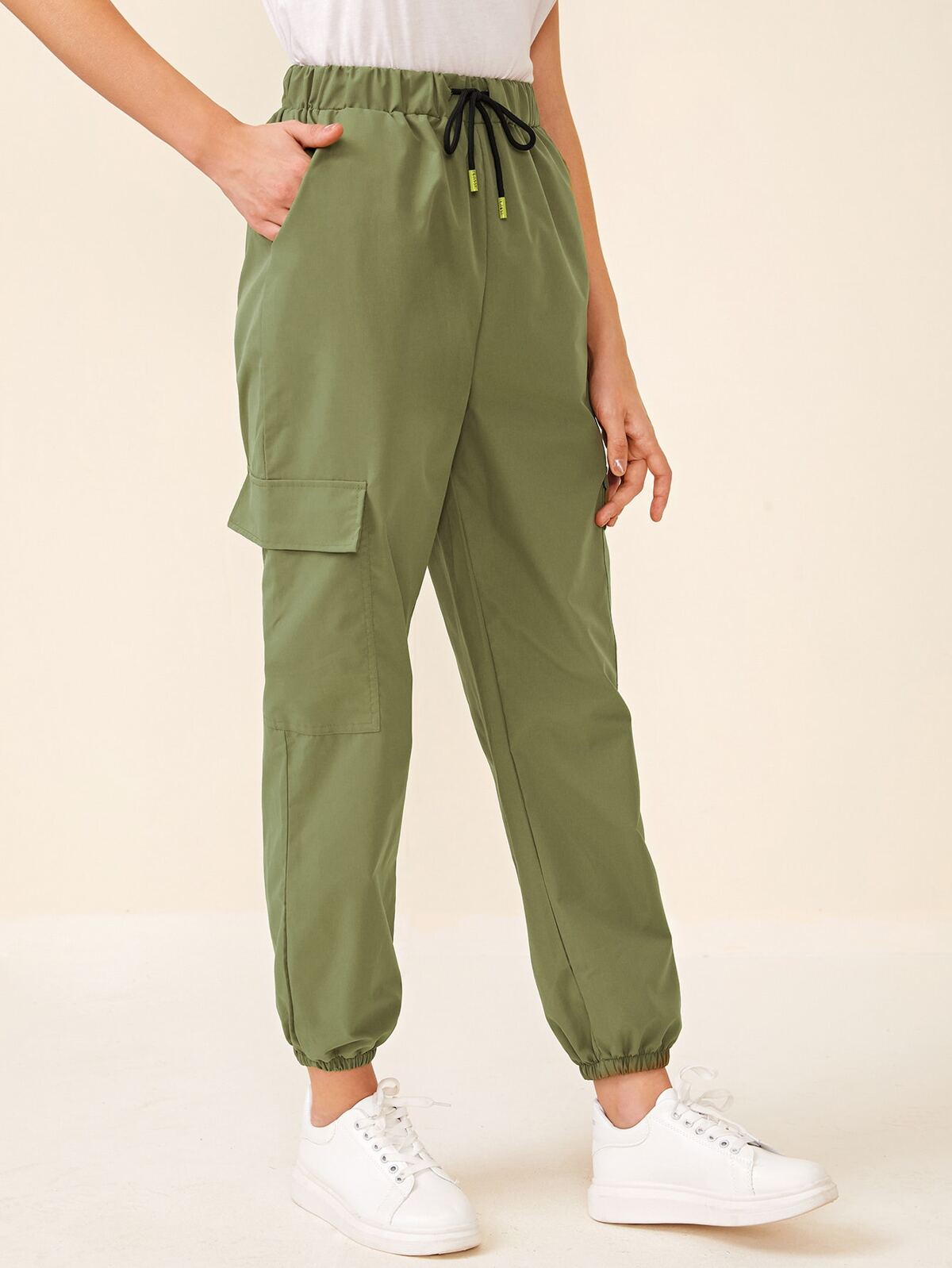 Flap Pockets Drawstring Waist Cargo Pants