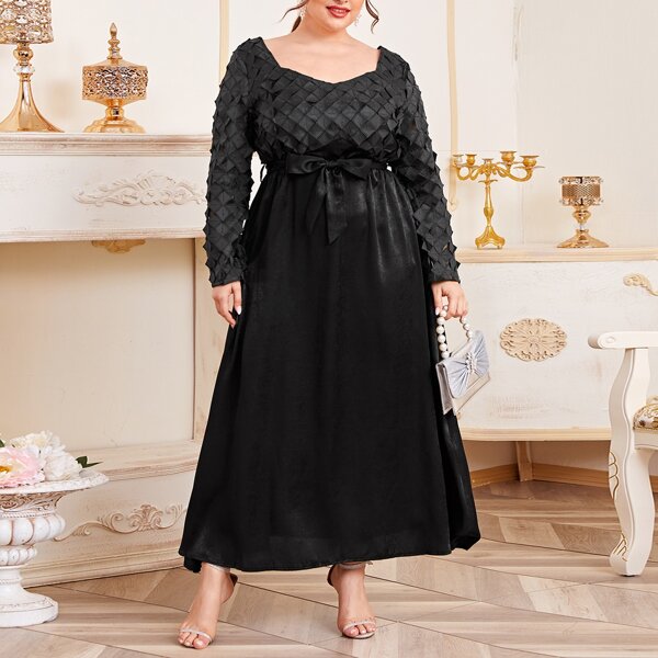 Plus Sweetheart Neck Grid Panel Belted Dress, Black