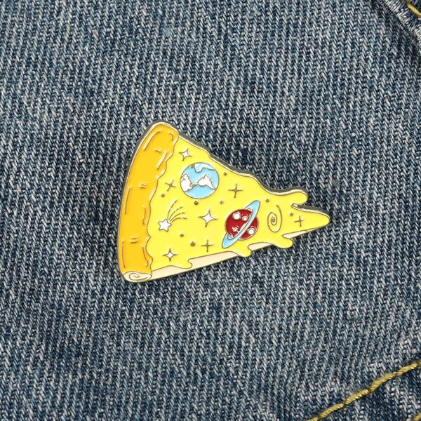 1pc Pizza Shaped Brooch, Multicolor