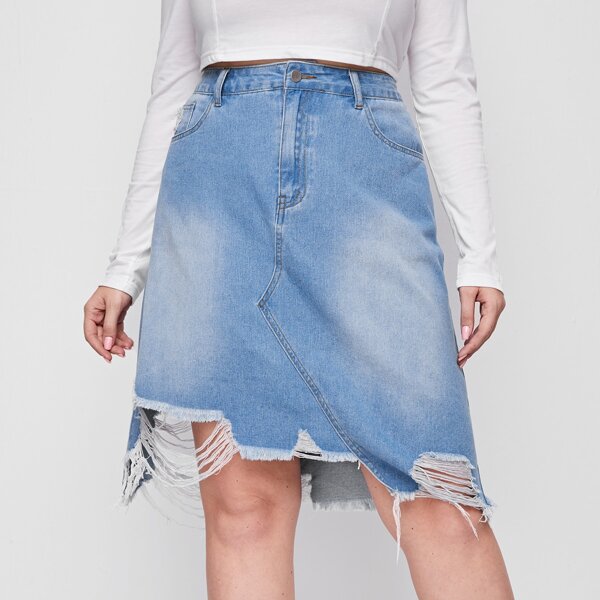 Plus Light Wash Ripped Detail Denim Skirt