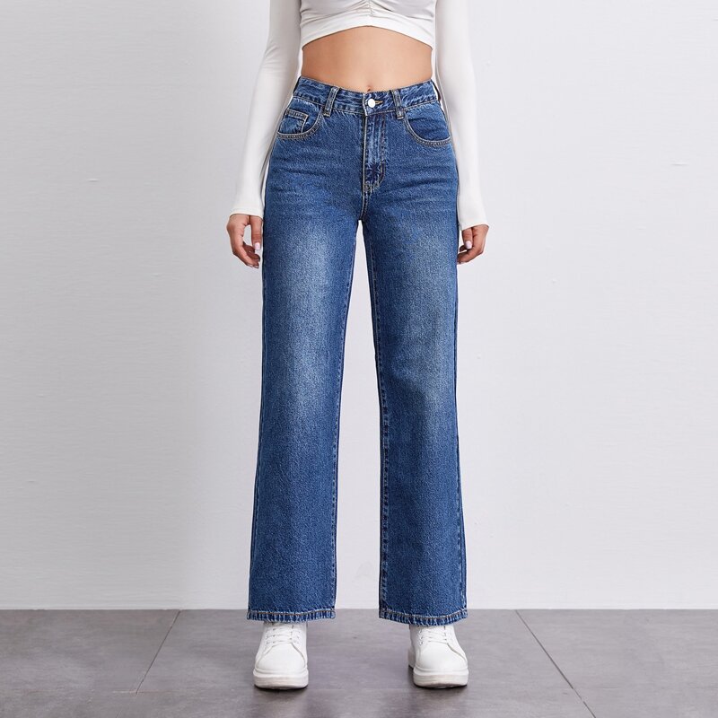 BLUES Stone Wash Middle-Waisted Straight Jeans, Medium wash 
BLUES Stone Wash Middle-Waisted Straight Jeans, Medium wash