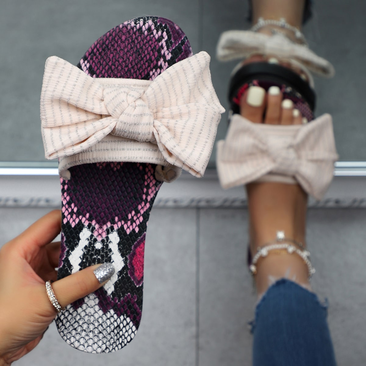 с бантом змеиный принт Тапочки & Вьетнамки