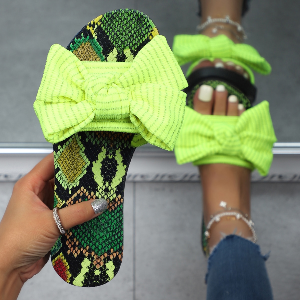 с бантом змеиный принт Тапочки & Вьетнамки