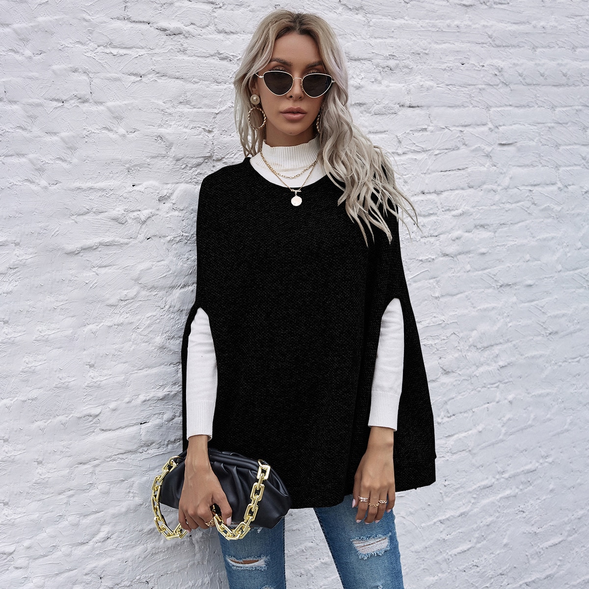 Пончо с оригинальным рукавом