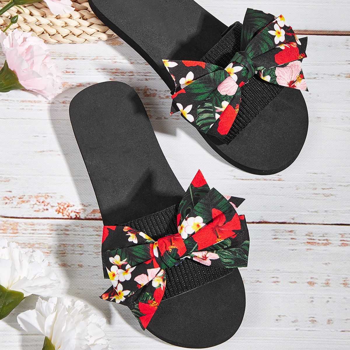 с бантом Со цветочками Тапочки & Вьетнамки