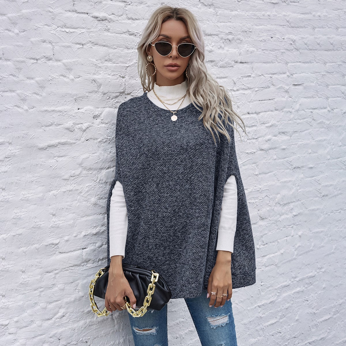 Пончо с оригинальным рукавом