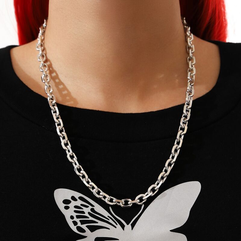 Chunky Chain Necklace, Silver 
Chunky Chain Necklace, Silver