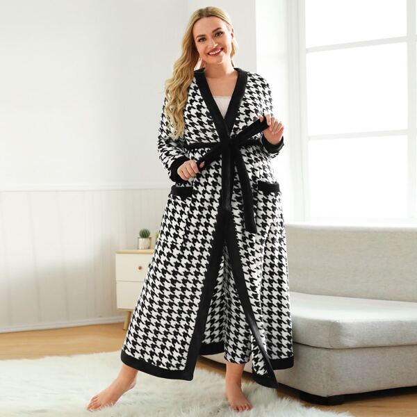 Plus Houndstooth Pattern Patch Pocket Belted Flannel Robe & Pants PJ Set, Black and white
Plus Houndstooth Pattern Patch Pocket Belted Flannel Robe & Pants PJ Set, Black and white