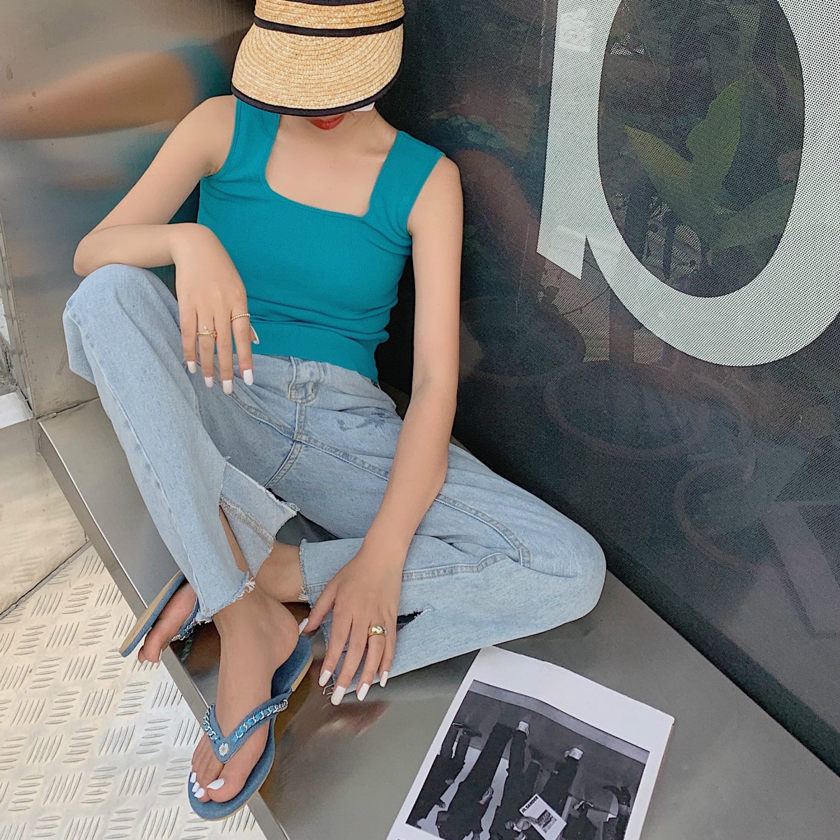 Со цветочками Тапочки & Вьетнамки