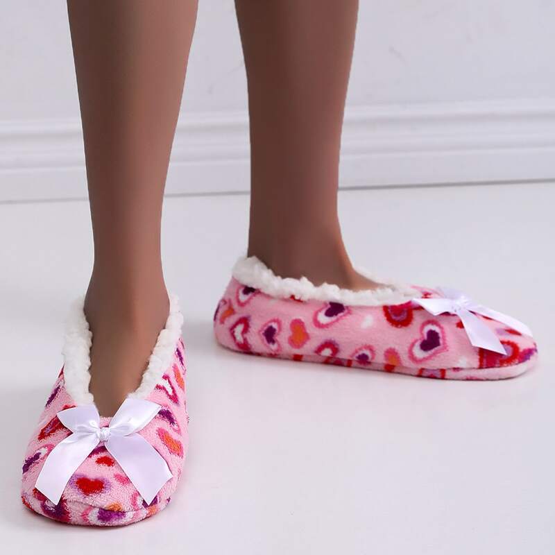 Bow Decor Heart Graphic Slippers, Pink 
Bow Decor Heart Graphic Slippers, Pink
