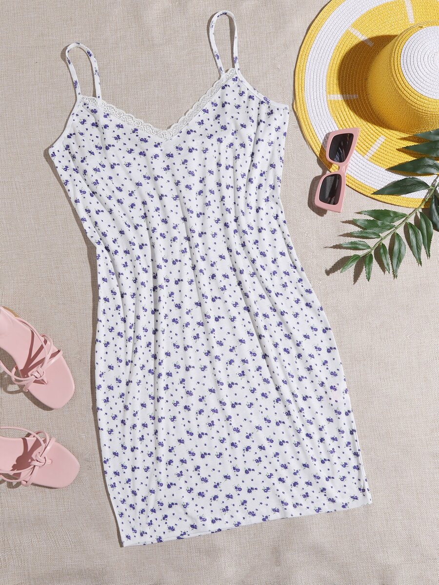 SHEIN Plus Ditsy Floral Lace Trim Bodycon Dress