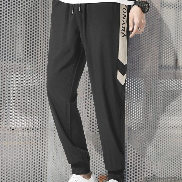 Men Side Panel Letter Graphic Pants, Black