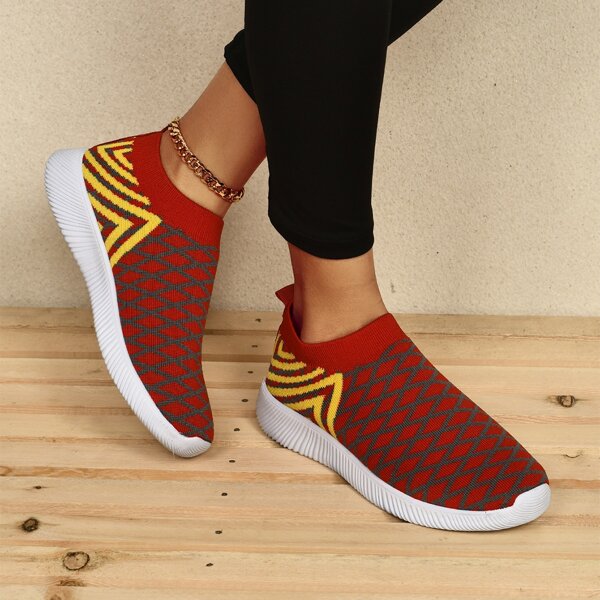Geo Graphic Slip On Knit Running Shoes, Red