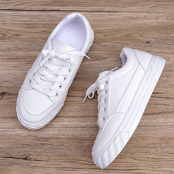 Minimalist Skate Shoes, White