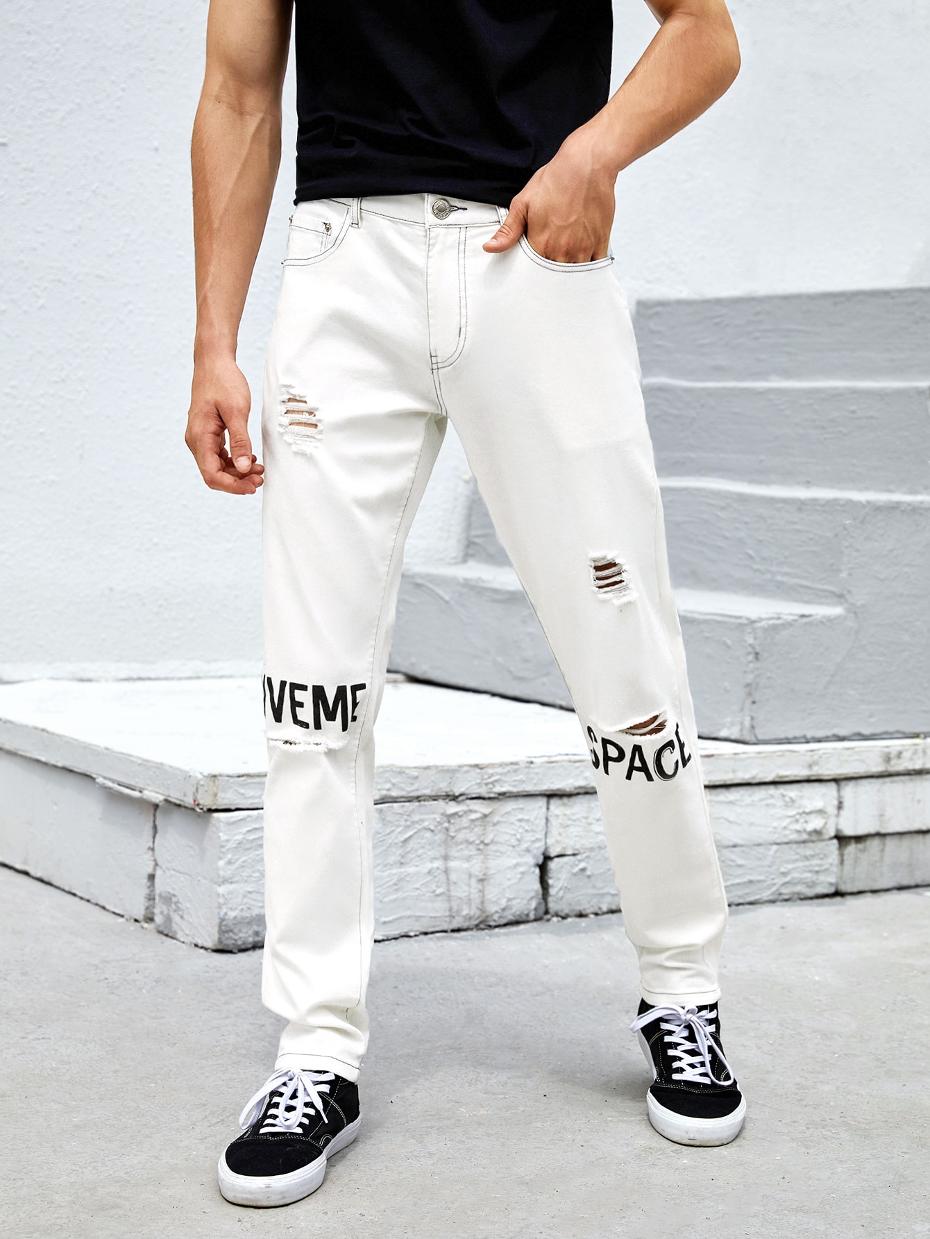 Men Letter Graphic Ripped Jeans