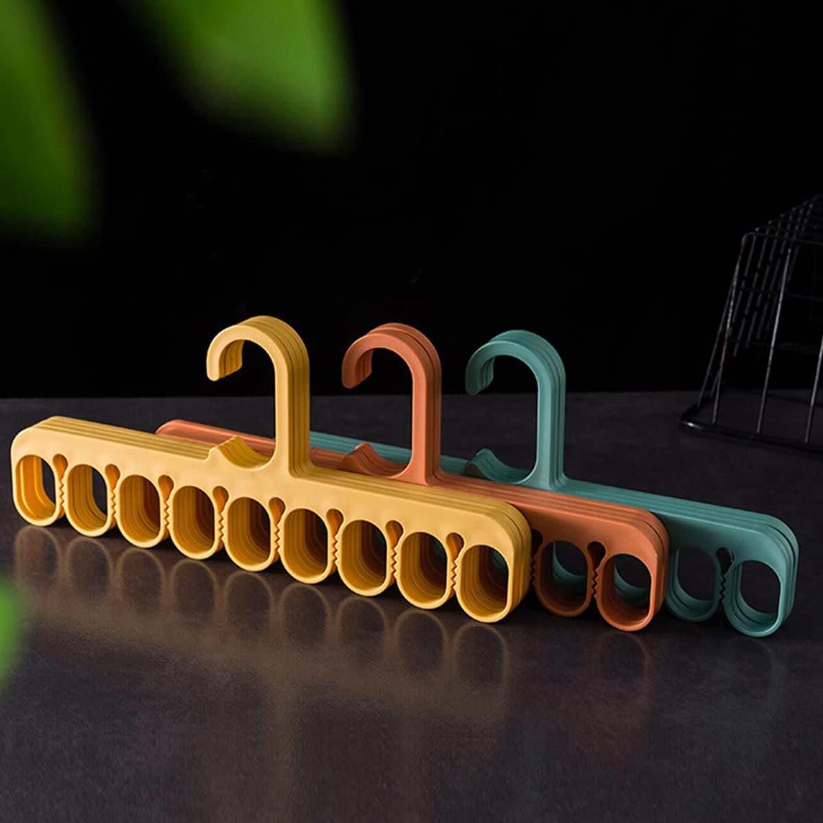 1pc Random 9 Hole Hanger, Multicolor 
1pc Random 9 Hole Hanger, Multicolor