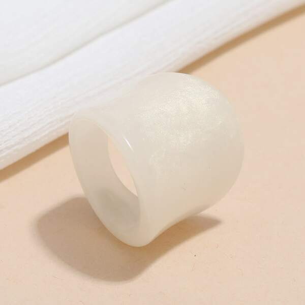 Simple Resin Ring, White