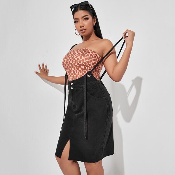 размера плюс Джинсовое платье с разрезом на подтяжках, Чёрный 
размера плюс Джинсовое платье с разрезом на подтяжках, Чёрный