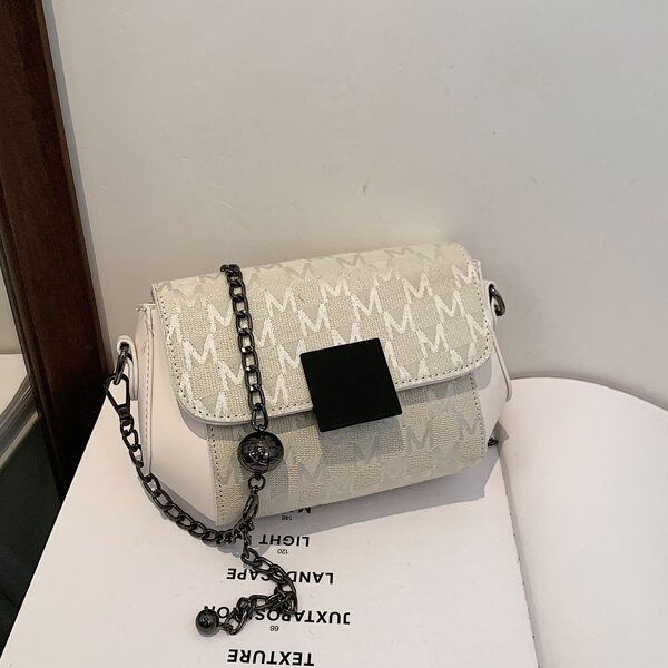Minimalist Letter Graphic Flap Chain Bag, White