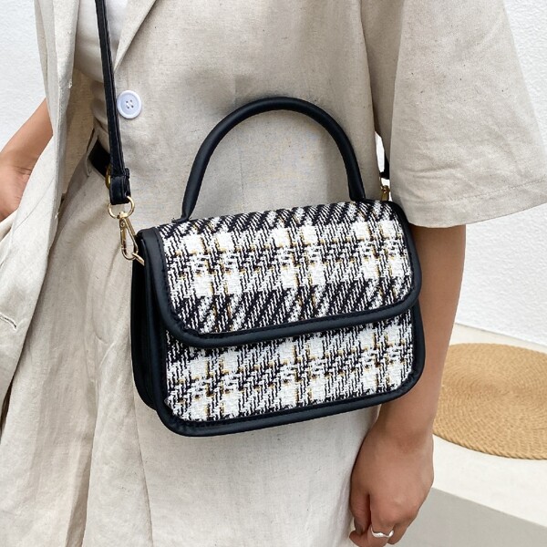 Plaid Pattern Flap Crossbody Bag, Black