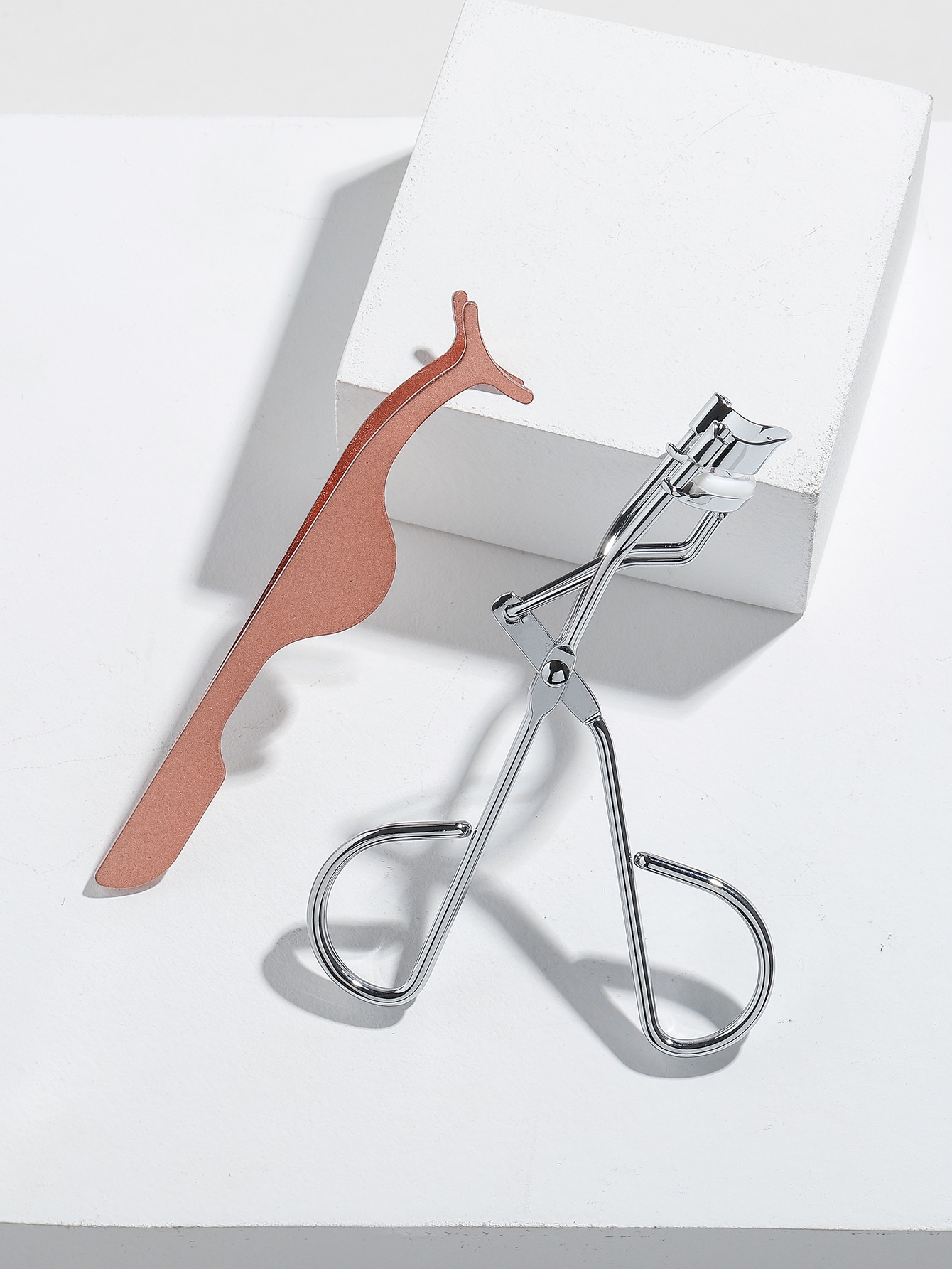 1pc Eyelash Curler & 1pc False Eyelash Aid