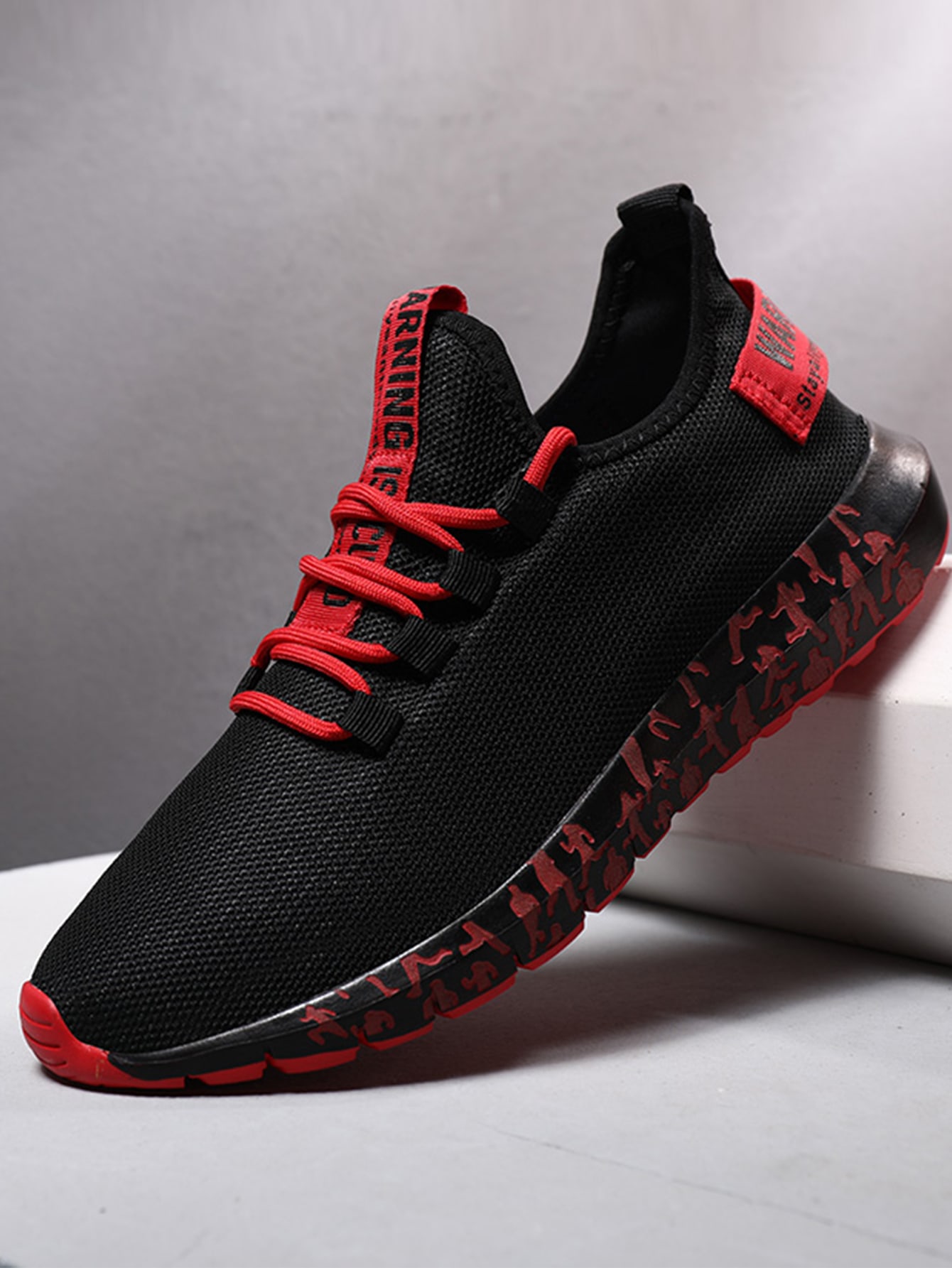 Men Letter Graphic Lace Up Decor Running Shoes