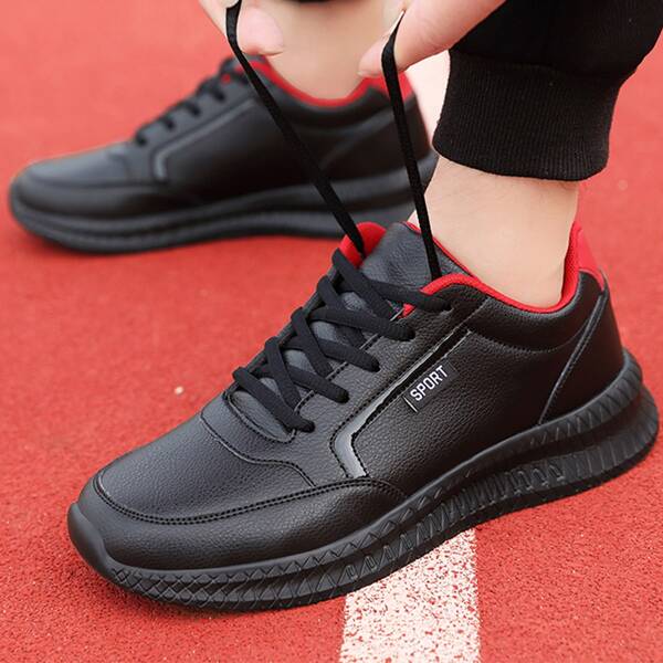 Men Minimalist Lace-up Front Running Shoes, Black
