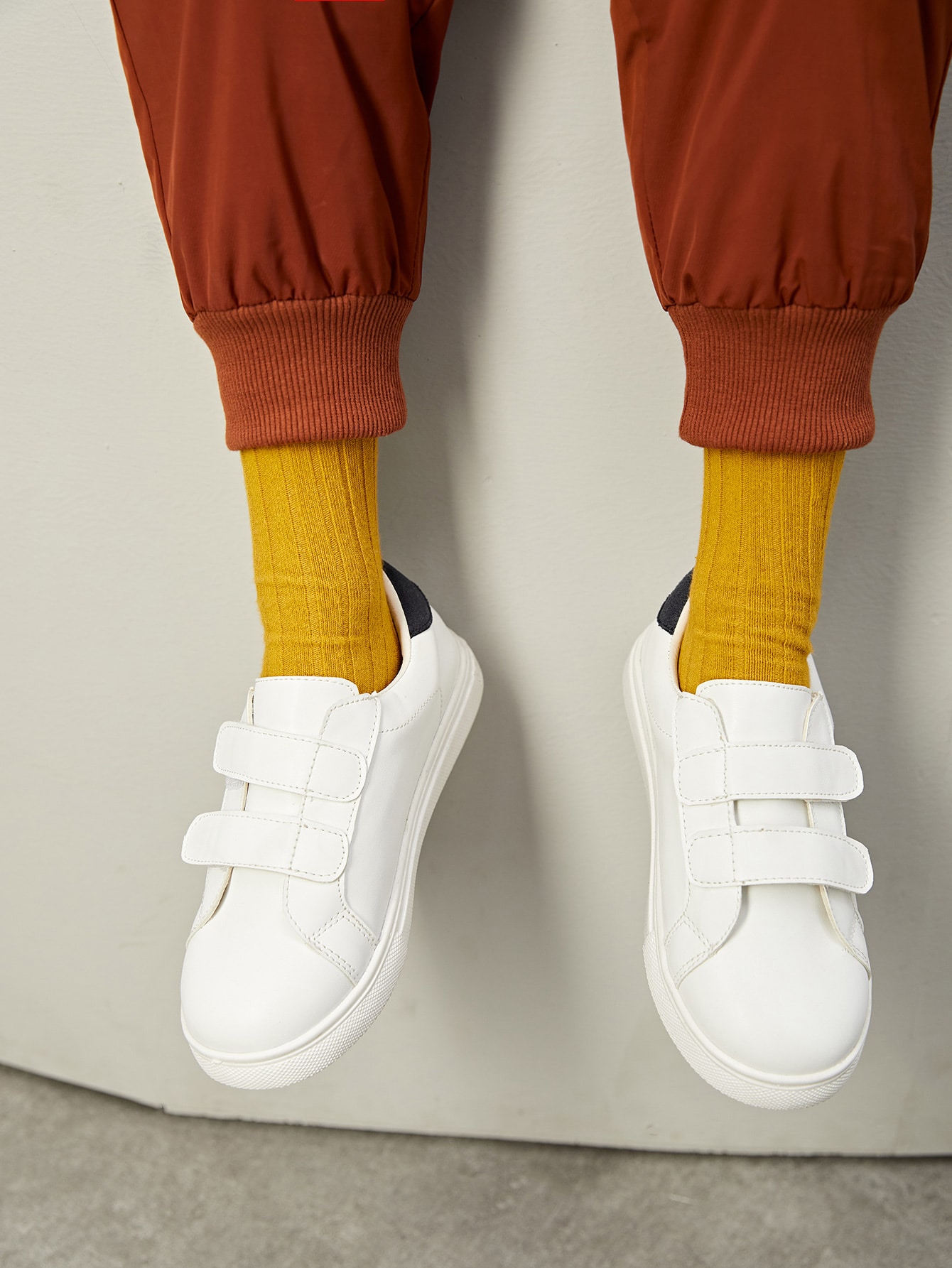 Girls Minimalist Velcro Strap Skate Shoes