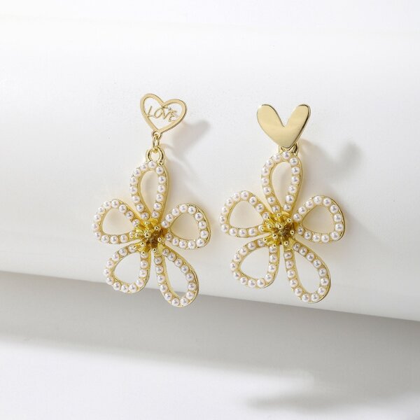 Flower Design Earrings, Gold