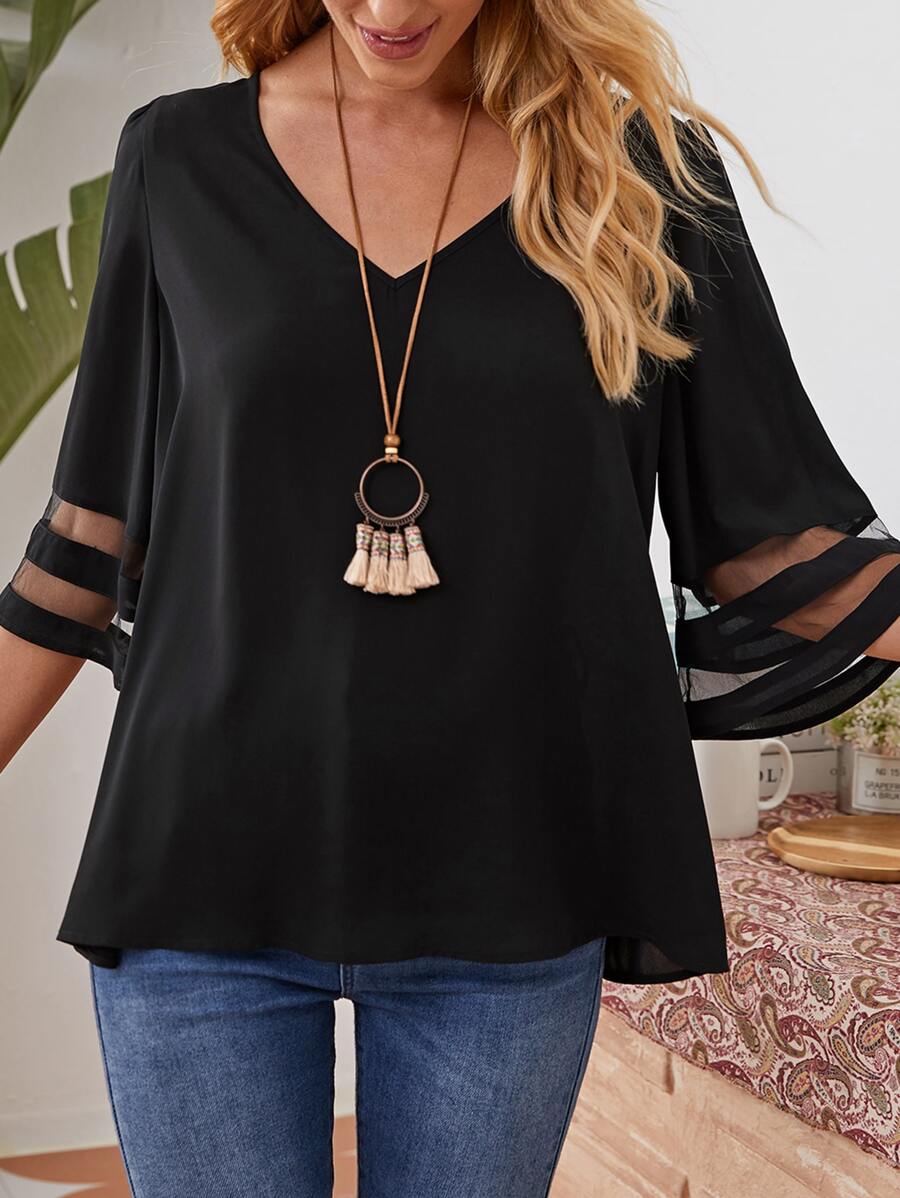 EMERY ROSE Top con inserto in maglia trasparente con scollo a V