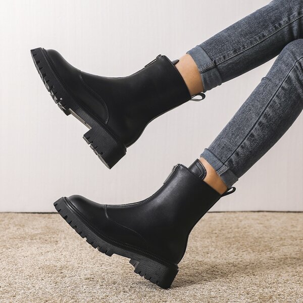 Front Zipper Classic Boots, Black
