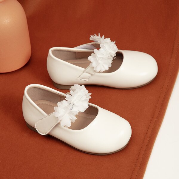 Girls Floral Appliques Mary Janes, White