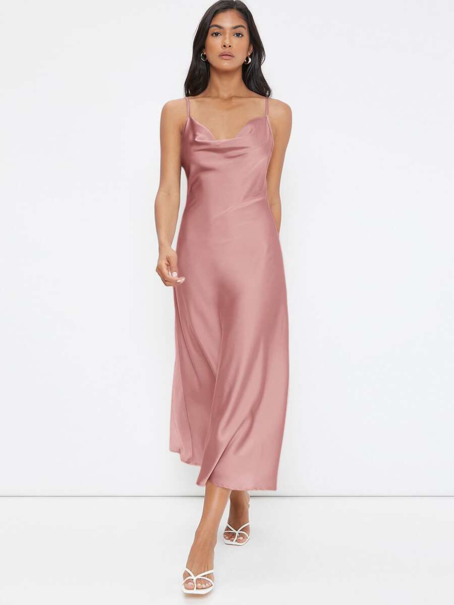BizChic Robe À Fines Brides À Col Bénitier Unicolore Vêtements De Travail