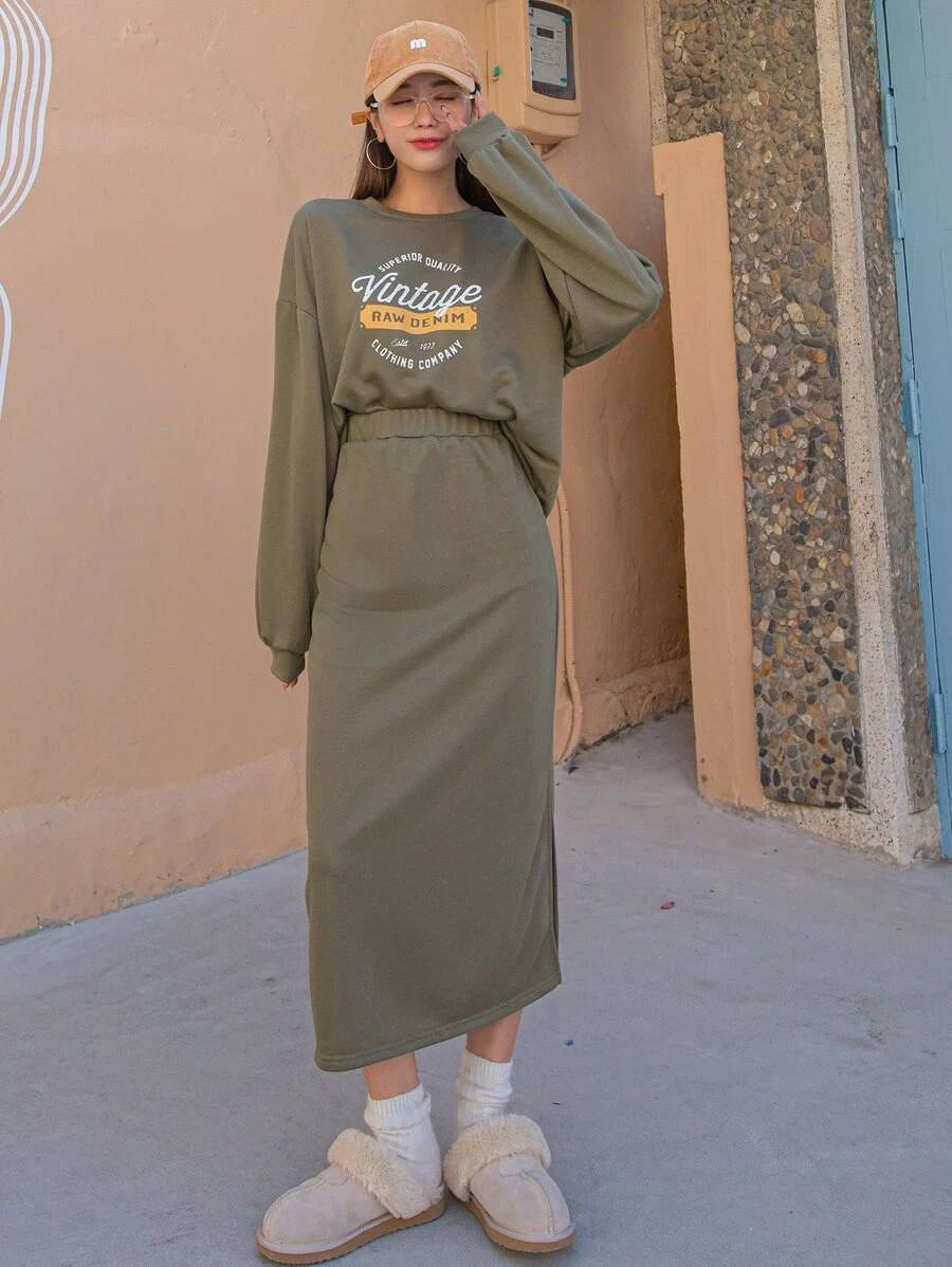 DAZY Slogan Graphic Drop Shoulder Pullover & Split Hem Skirt