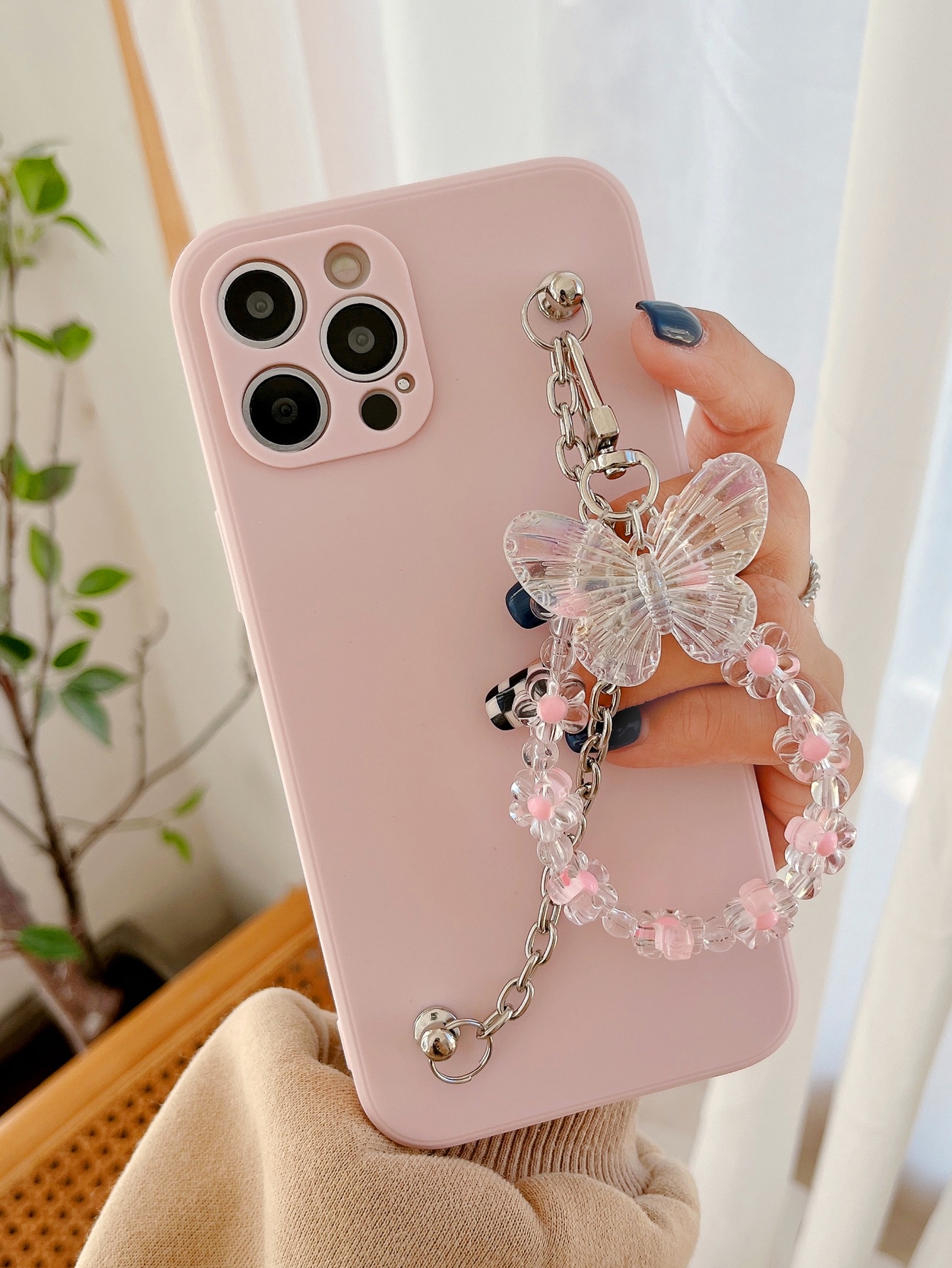 Plain Phone Case With Chain Hand Strap