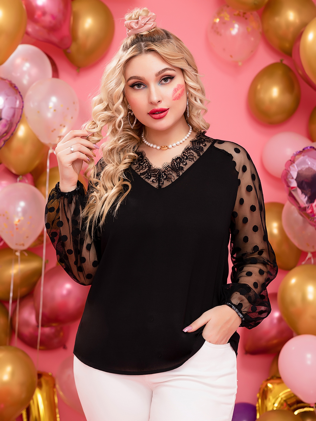 blusa-con-malla-jacquard-en-contraste-de-manga-ragl-n-ribete-con-encaje