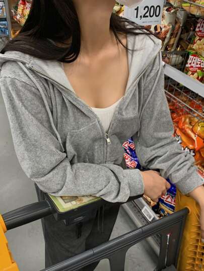 DAZY Kangaroo Pocket Drawstring Zip-up Crop Hoodie