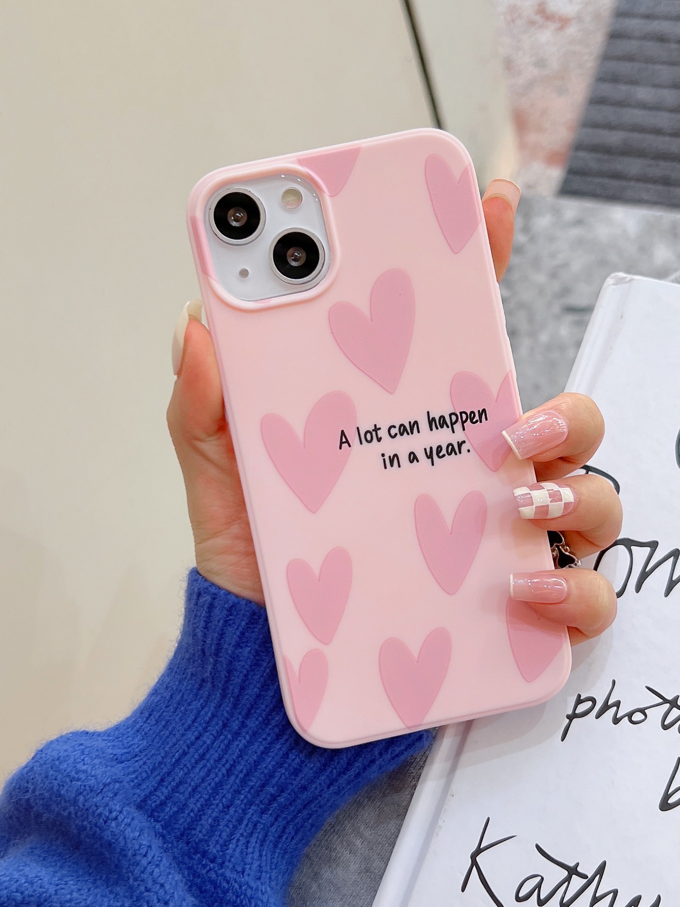 Heart pattern phone case