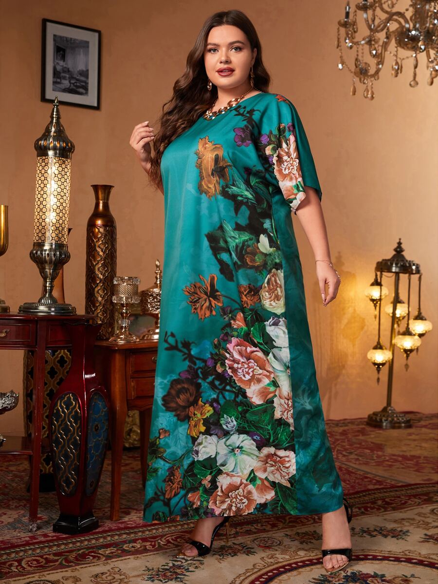 Mulvari Plus Batwing Sleeve Floral Dress