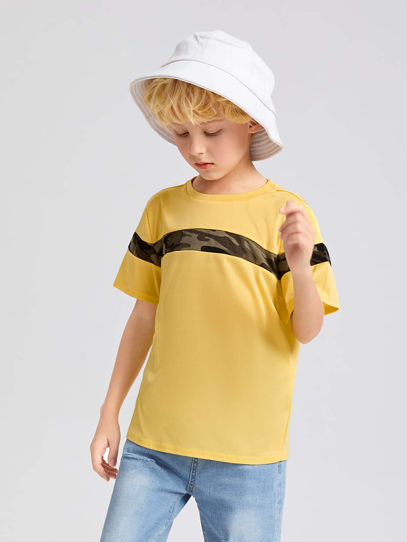 SHEIN Boys Camo Print Tee