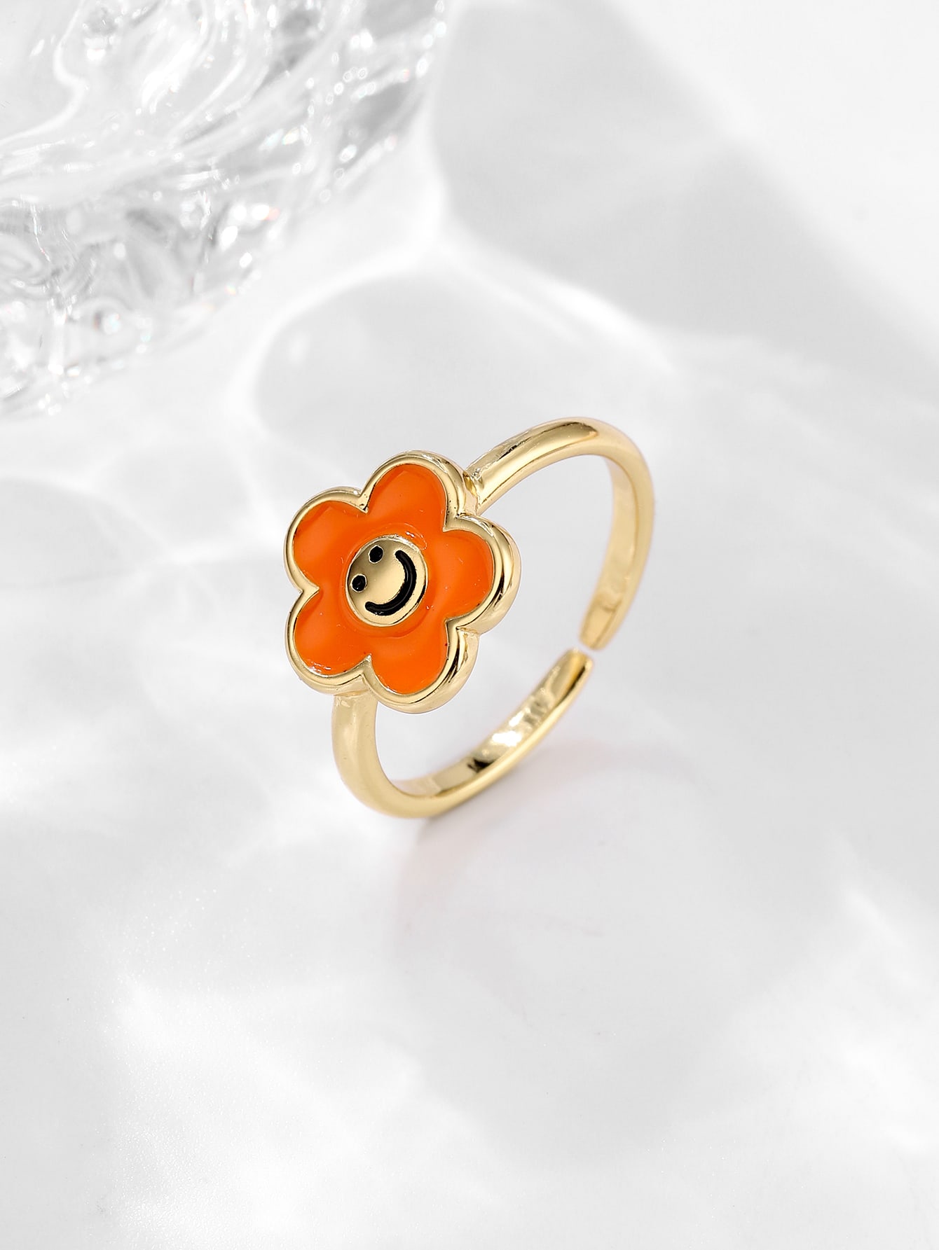 Anel decorativo de flores banhado a ouro 18K