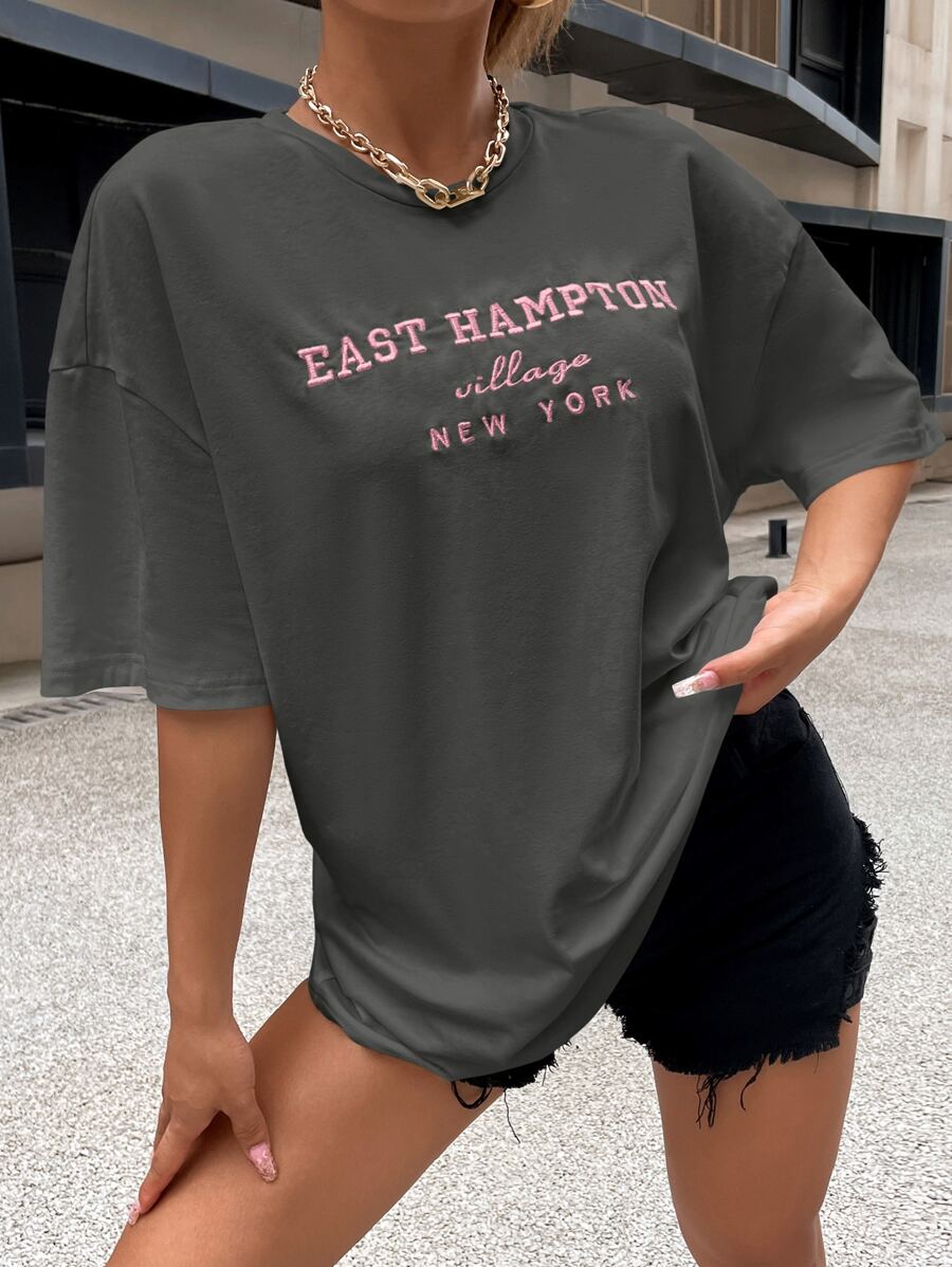 Flirla Top à épaules dénudées avec broderie de lettres, t-shirts graphiques pour femmes