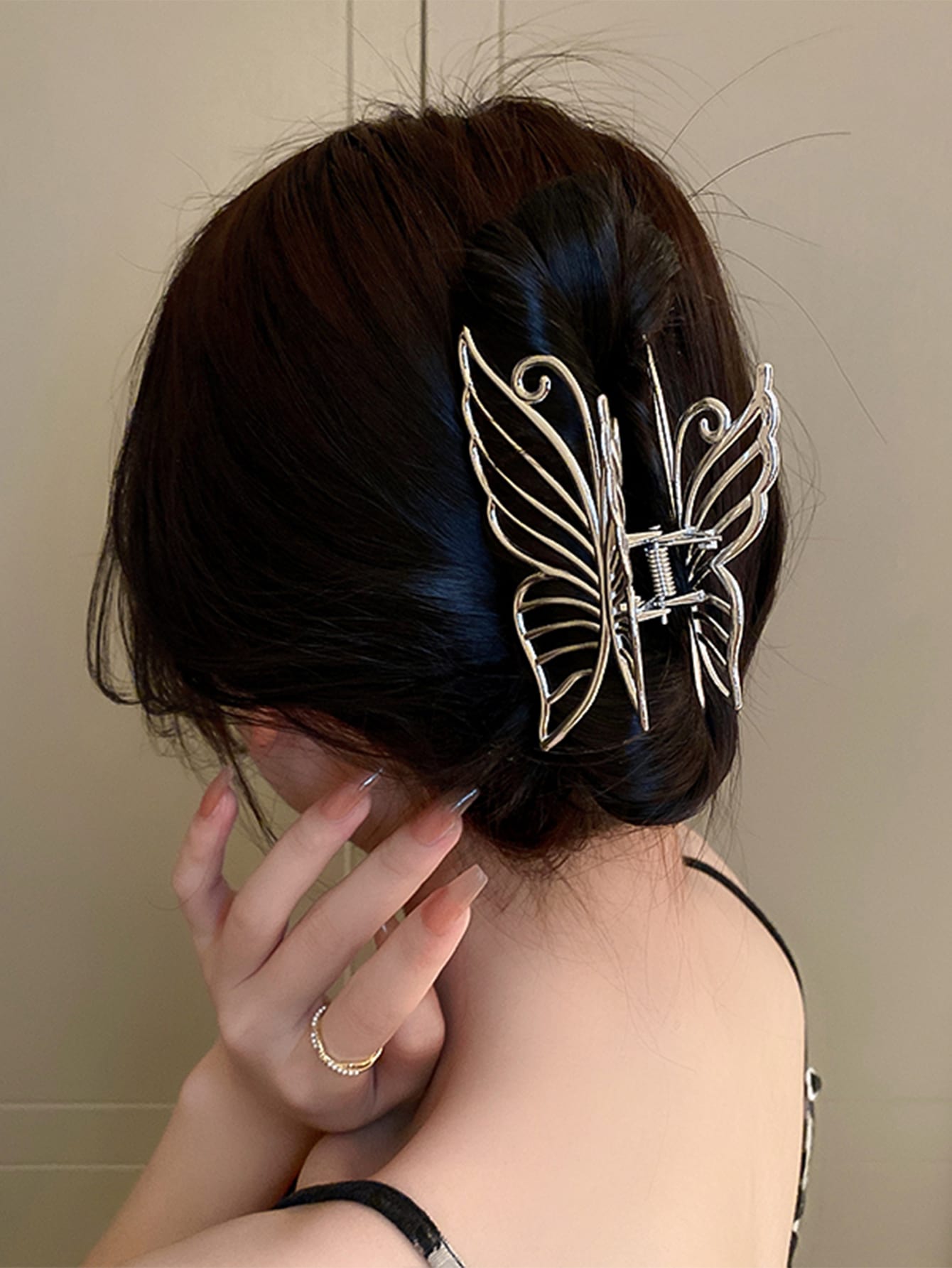 Hollow Out Butterfly Design Hair Claw
